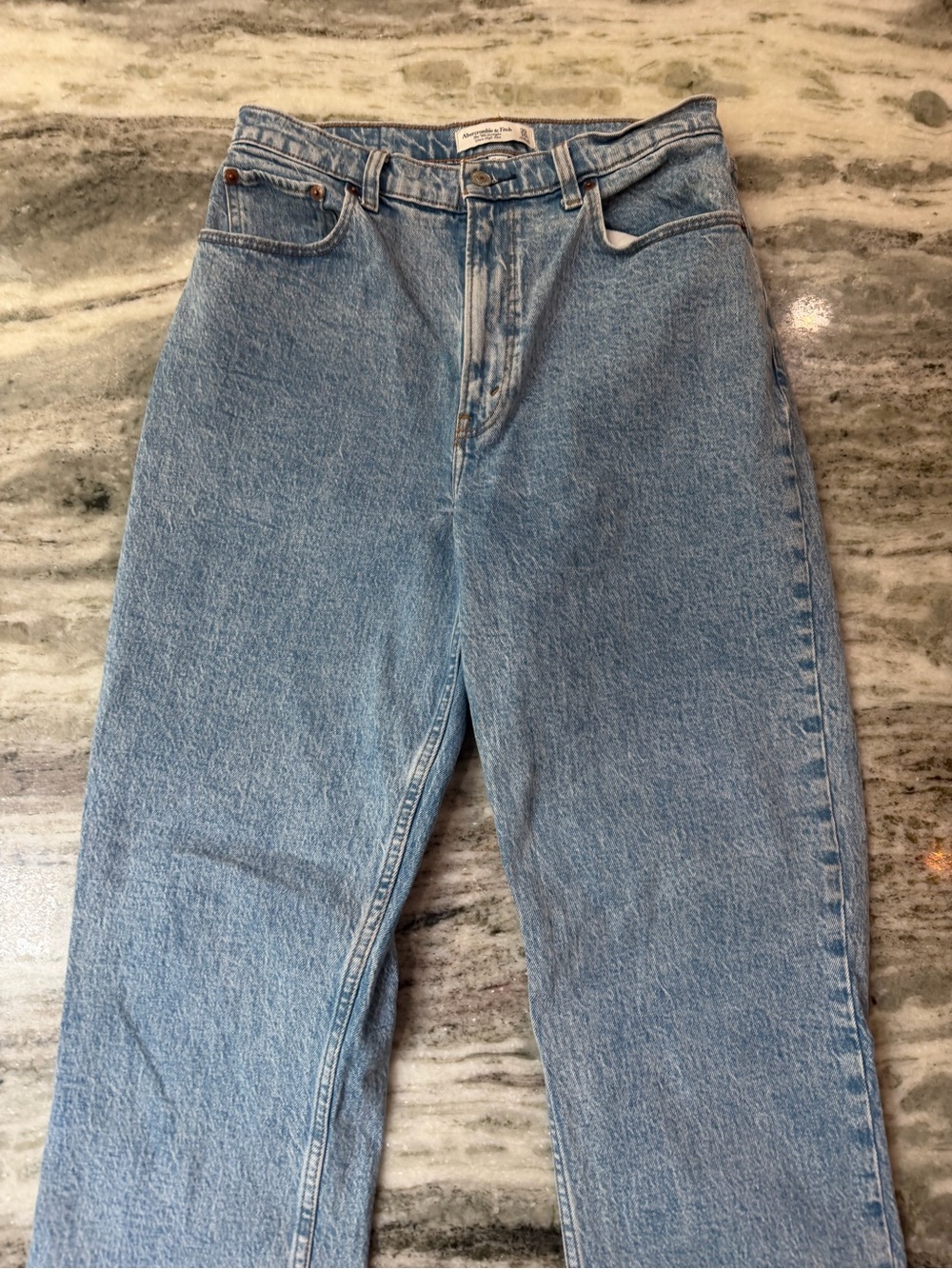 Abercrombie & Fitch Light Blue The 90s Straight Leg Jeans Ultra High-Rise - Picture 4 of 6